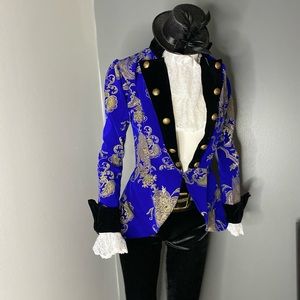 Elegant pirate costume and hat